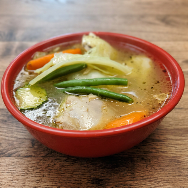 Caldo de Pollo Chico.